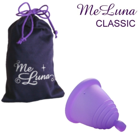 Menštruačný kalíšok Me Luna Classic M Shorty s guličkou fialový (MELU090)