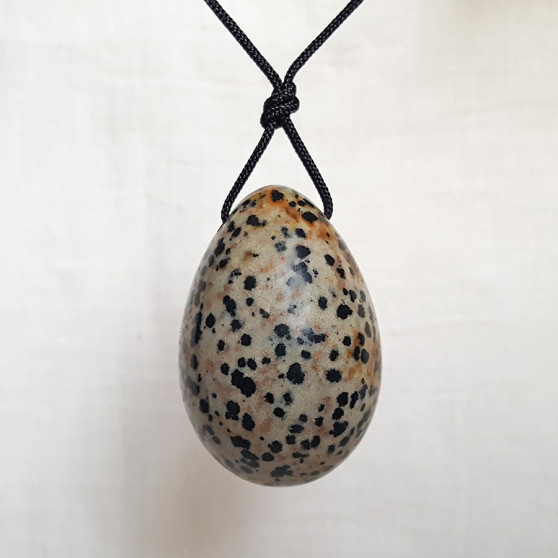 Kamenné vajce s otvorom Yoni Spirit jaspis dalmatín (YOS20)